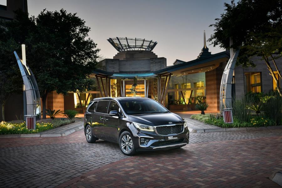  Kia Grand Sedona (YP) 2018 года  (ZA) (фото 20 из 40)